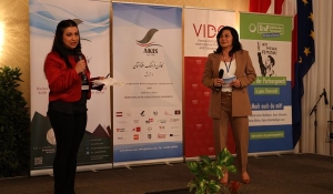 Friba Charkhi und Maryam Singh